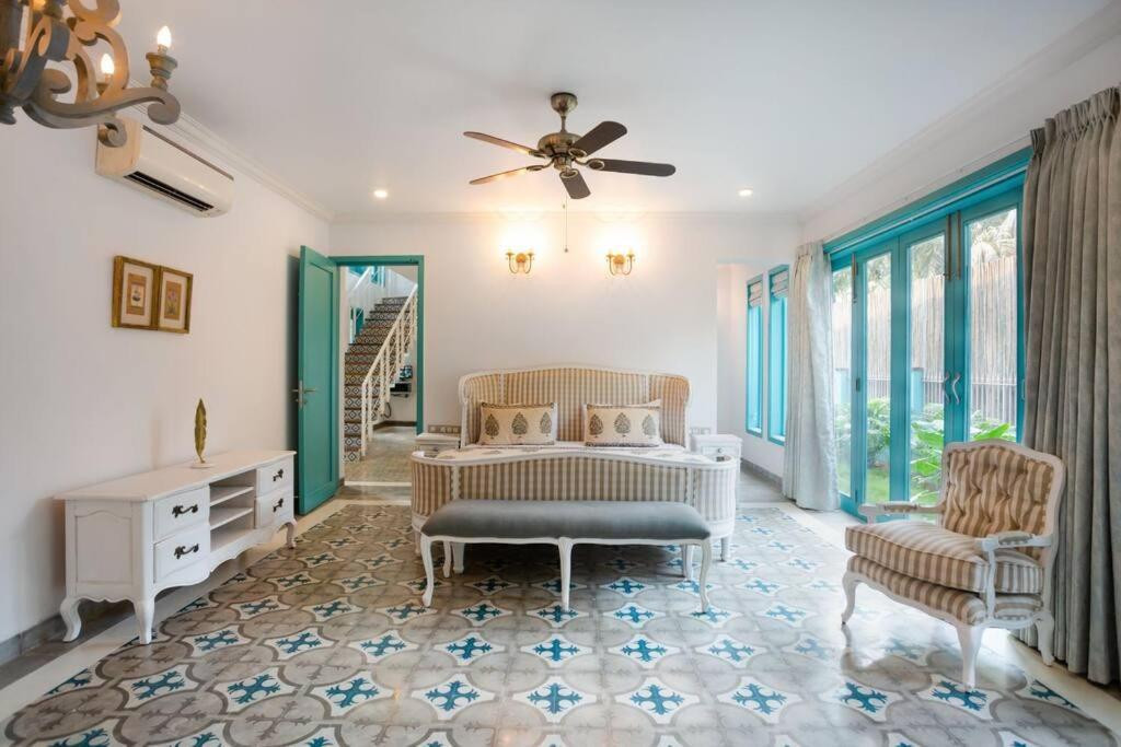 White Banyan Beach Villa, Candolim By The Acacia Villas ภายนอก รูปภาพ