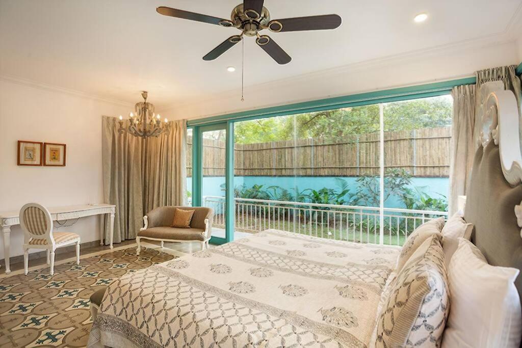 White Banyan Beach Villa, Candolim By The Acacia Villas ภายนอก รูปภาพ
