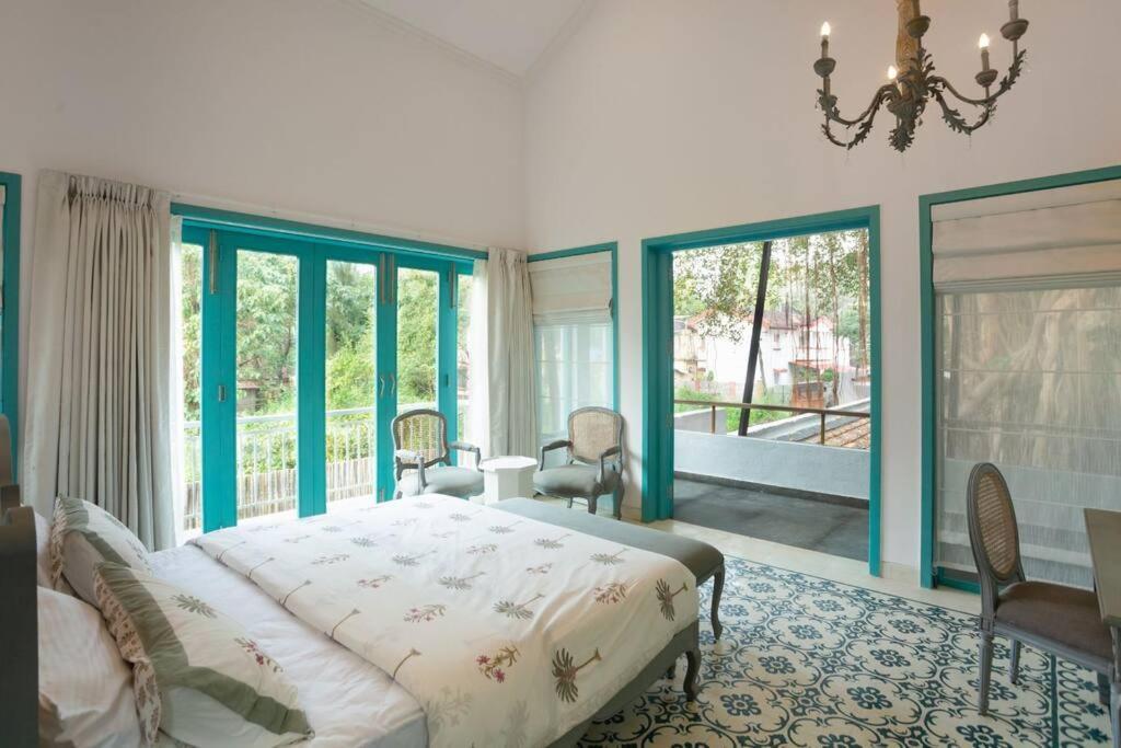 White Banyan Beach Villa, Candolim By The Acacia Villas ภายนอก รูปภาพ